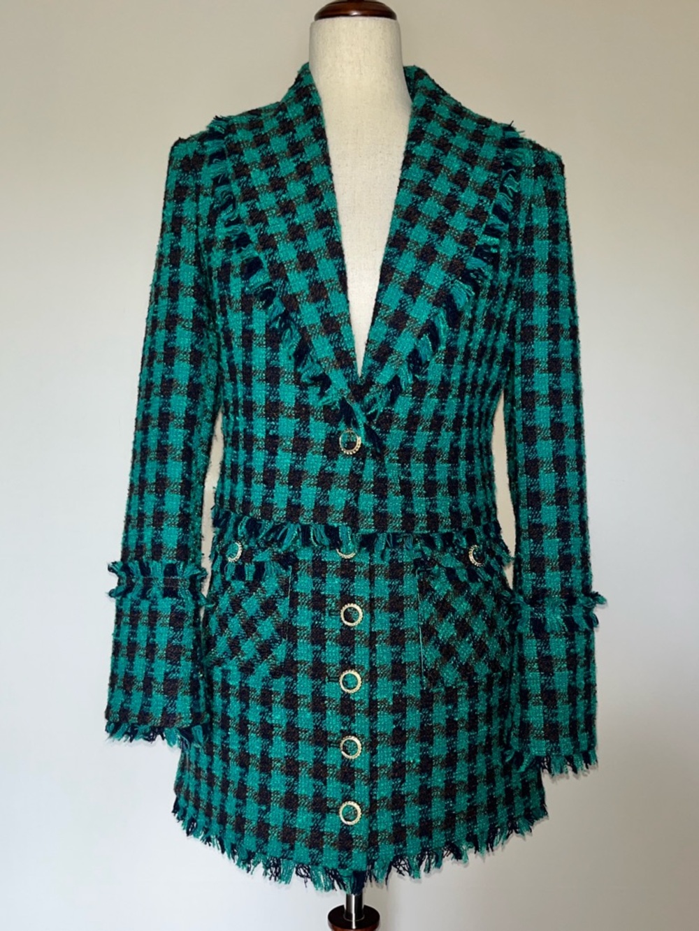 Avec Les Filles Tweed Plaid Fringe Cropped Jacket and Mini Skirt Set Size M -NWT - Picture 3 of 12
